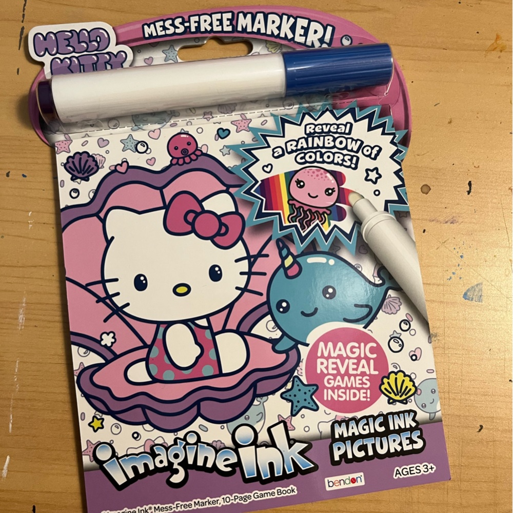 Hello Kitty Magic Ink Coloring Set